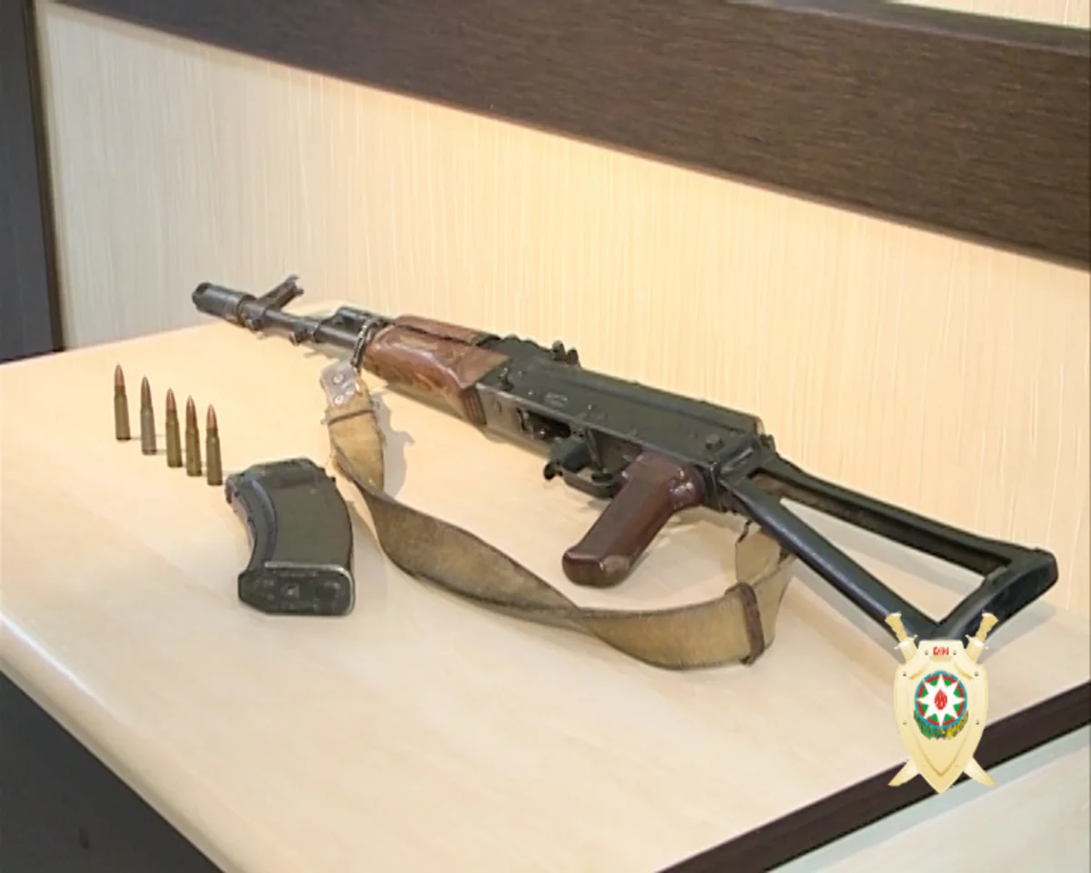 Bakıda üzərində “Kalaşnikov” gəzdirən şəxs saxlanılıb