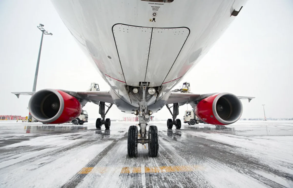 Moskvada güclü külək səbəbindən 200 aviareys gecikir və ya təxirə salınıb