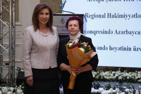 Dövlət Komitəsi qadınları təbrik edib