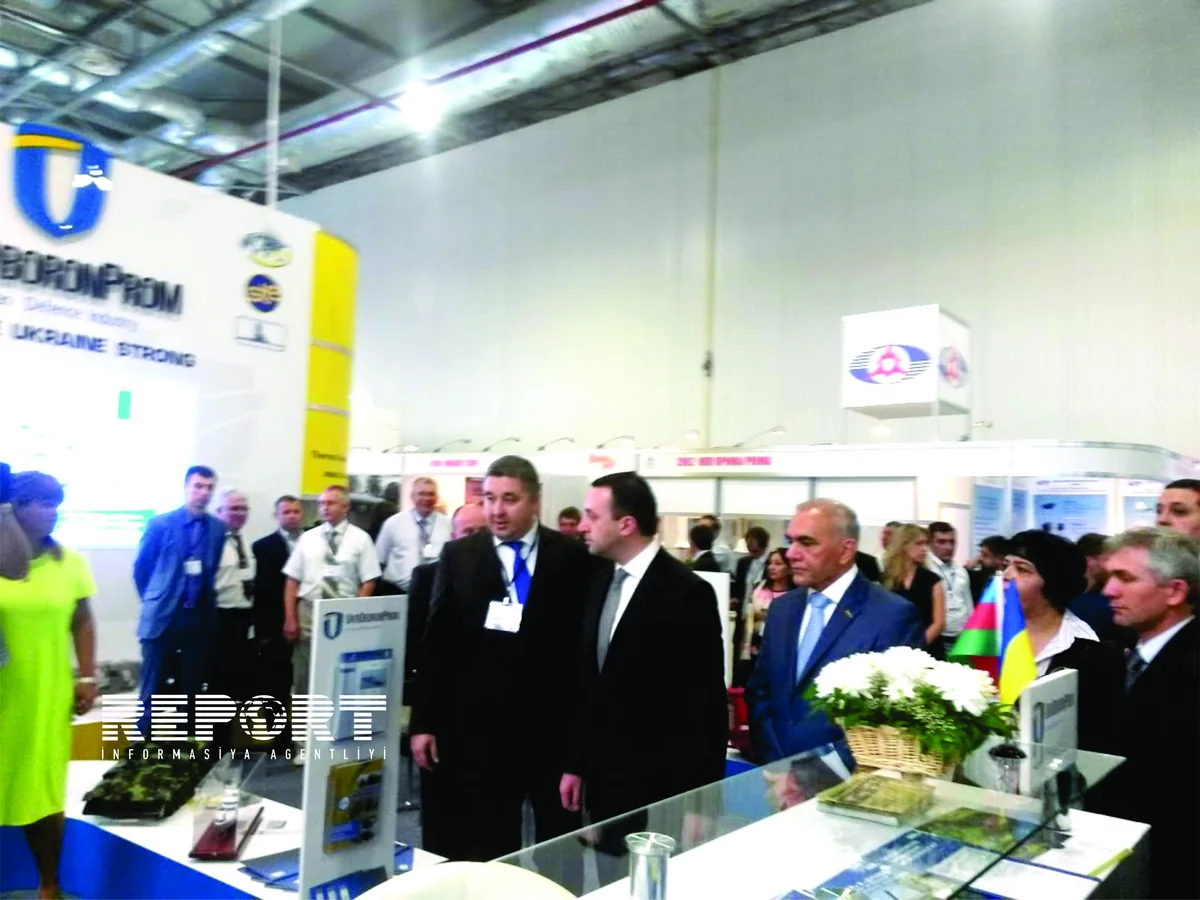 Премьер-министр Грузии ознакомился с павильоном Азербайджана на выставке ADEX 2014