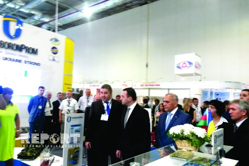 Gürcüstanın baş naziri ADEX 2014 sərgisində Azərbaycanın pavilyonu ilə tanış olub