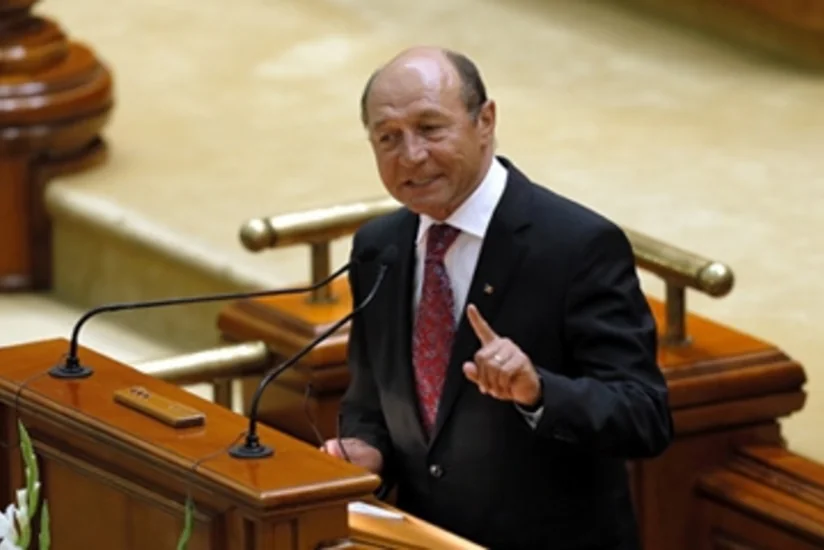 Rumıniyanın sabiq prezidenti Moldova vətəndaşlığına qəbul olunub