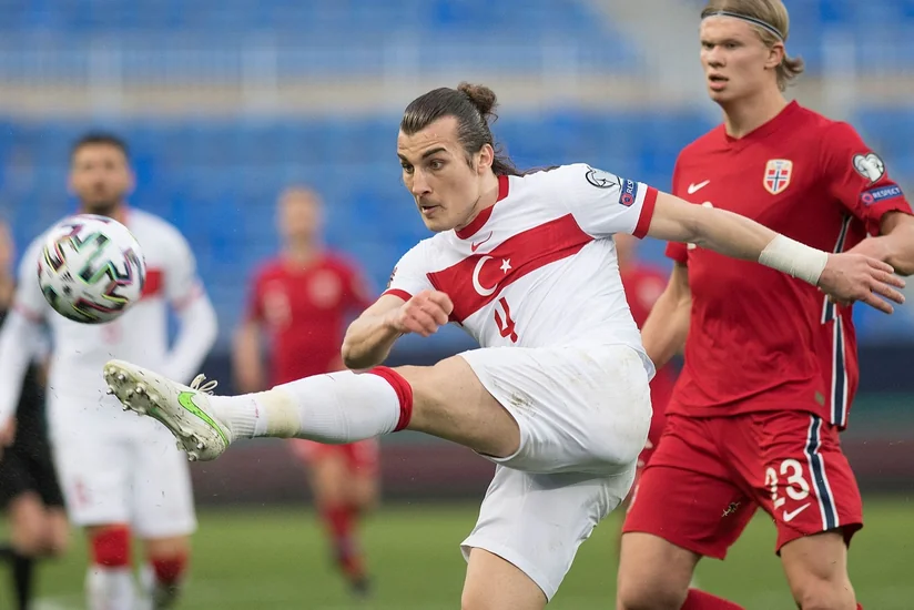 Türkiyə millisinin üzvü zədə səbəbindən heyətdən çıxarılıb