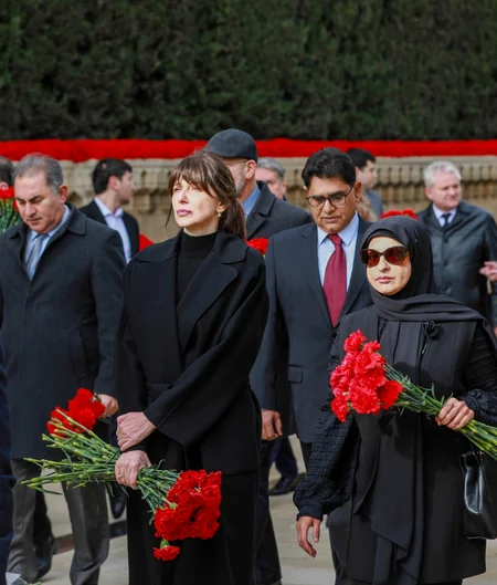 Vladanka Andreyeva Şəhidlər xiyabanını ziyarət edib