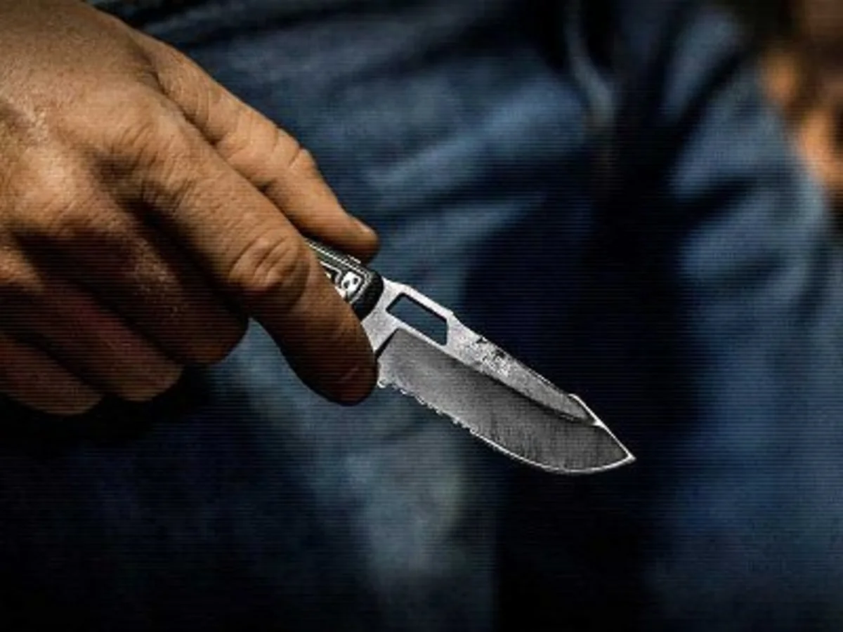 Ermənistan hərbçisi bıçaqlanıb