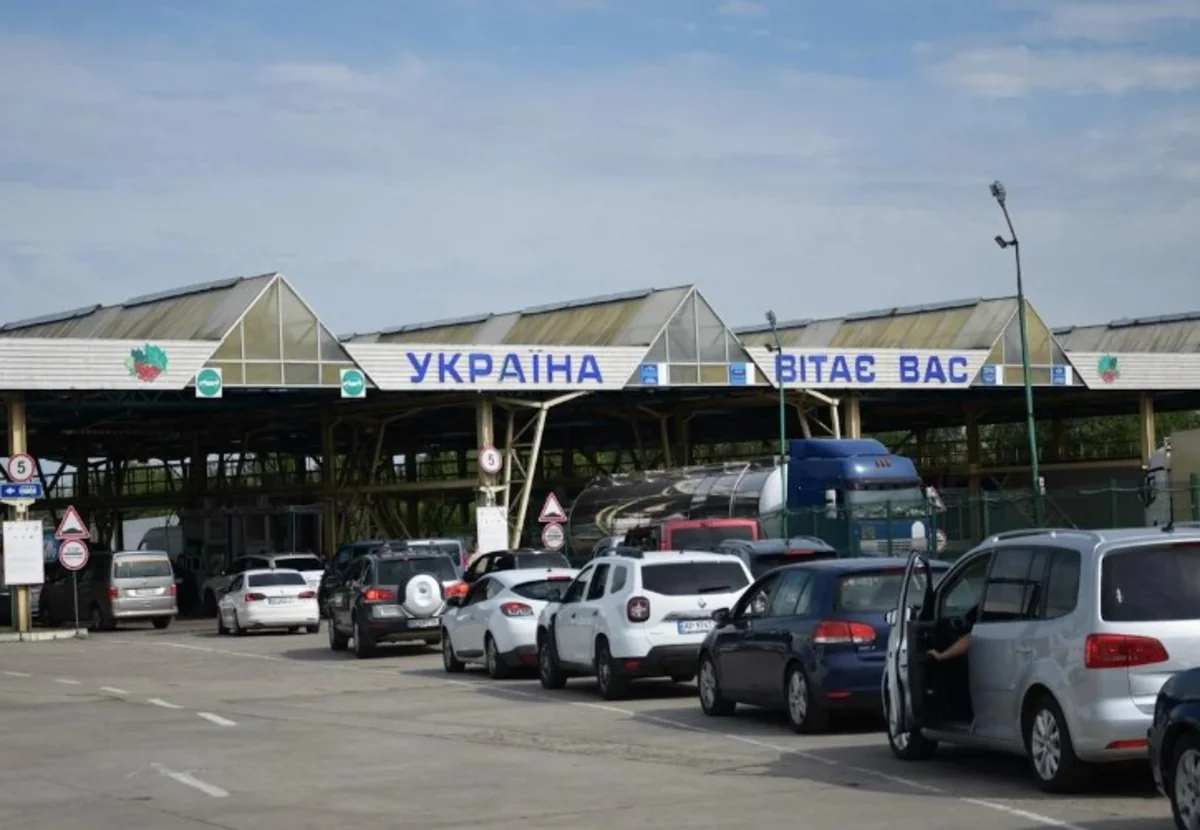 Ukrayna öz vətəndaşları üçün Rusiya ilə sərhəddə keçid məntəqəsi açıb