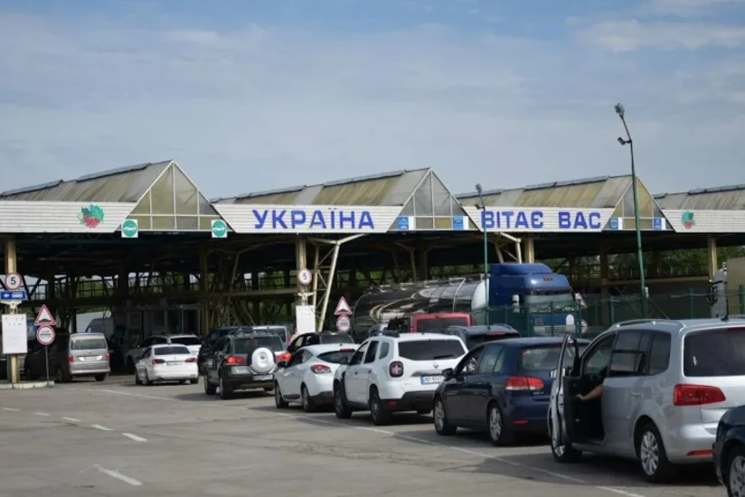 Ukrayna öz vətəndaşları üçün Rusiya ilə sərhəddə keçid məntəqəsi açıb