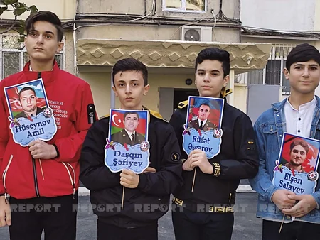 Bakıda şəhidin adına parkın və xatirə lövhəsinin açılışı olub
