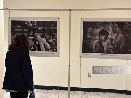 BMT-də “İstanbul Foto Mükafatları” sərgisi açılıb