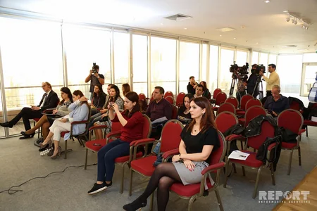 Fransanın tanınmış akkordeon ifaçısı Bakıya gəlib