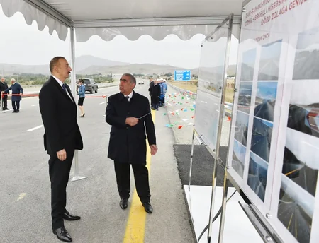 Prezident İlham Əliyev Qobustan rayonuna səfərə gedib