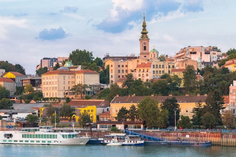 Сербия разрешит въезжать на свою территорию без тестов и карантина