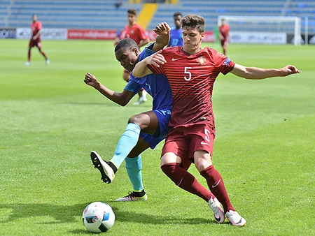 Bakıdakı ​Avropa çempionatının ilk finalçısı müəyyənləşib