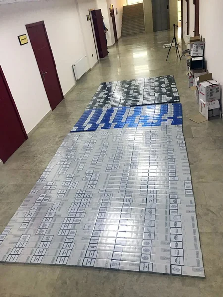 Külli miqdarda aksiz markası olmayan siqaretlər aşkarlanıb