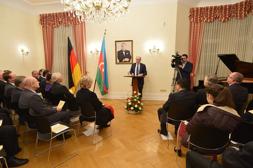 Azərbaycanın Almaniyadakı səfirliyində 20 Yanvar faciəsi anılıb