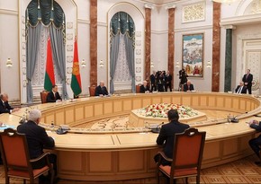 Lukaşenko Azərbaycan nümayəndə heyətini təbrik edib