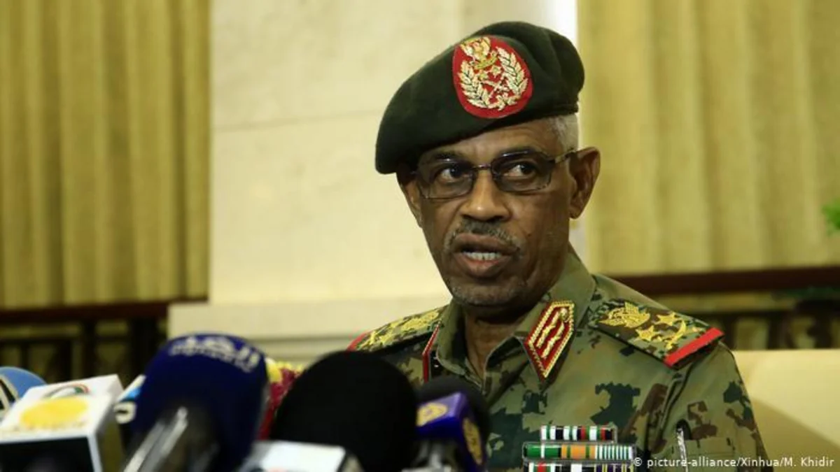 Sudanın müdafiə naziri istefaya göndərilib