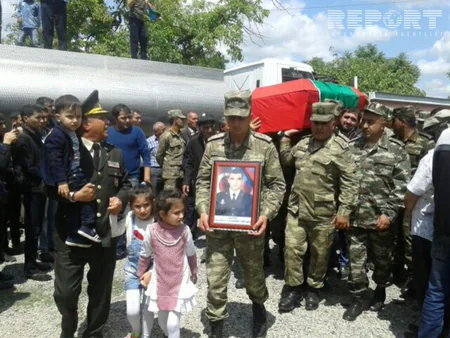 Azərbaycanın iki şəhidi torpağa tapşırılıb - ƏLAVƏ OLUNUB