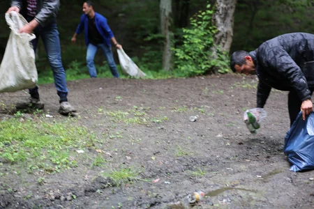 Şabranda gölün ətrafını çirkləndirənlər 700 manatdan 8500 manatadək cərimə ediləcək