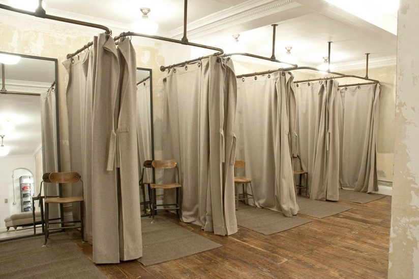 В Азербайджане запретили пользоваться примерочными в магазинах