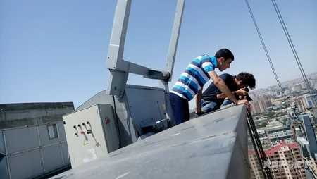 Bakının şüşəsilən alpinistləri - REPORTAJ