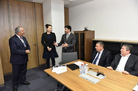 SOCAR-ın mütəxəssislərinə sertifikatlar təqdim edilib