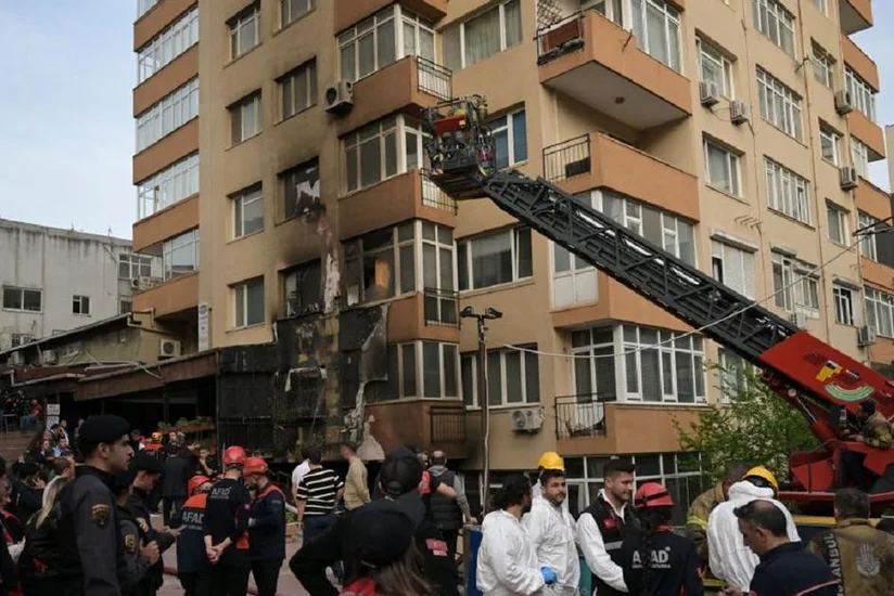 После крупного пожара в Стамбуле задержали девять человек