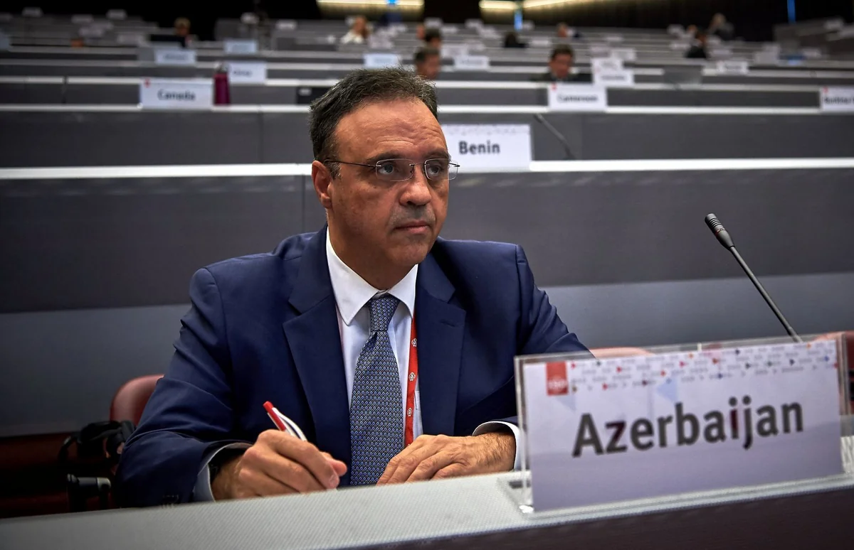 Azərbaycanda institut rəhbəri vəzifəsindən azad edilib