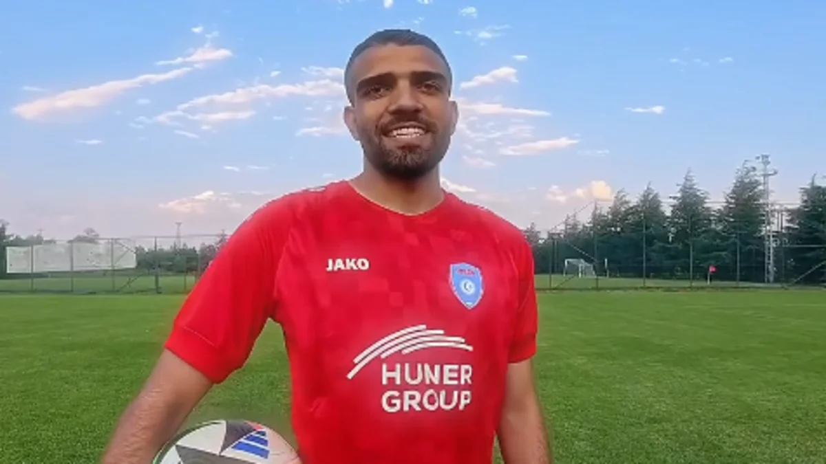 Turan Tovuz iranlı futbolçu transfer edib