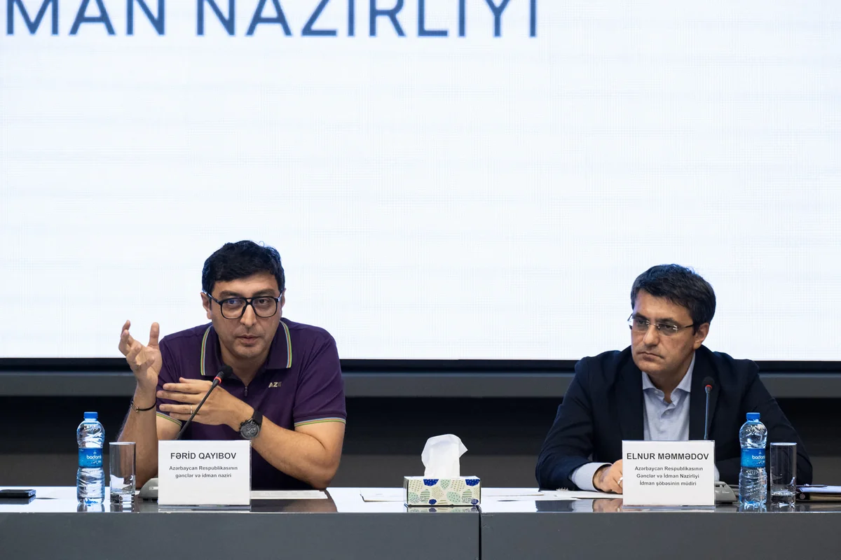 Fərid Qayıbov son 3 ayda beynəlxalq yarışlarda uğurla çıxış etmiş idmançılarla görüşüb