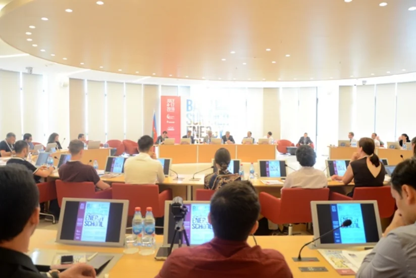 ​ADA Universitetində Yay Enerji Məktəbinin açılışı olub