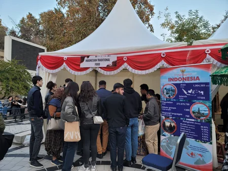 “İndoneziya Günü” ilə bağlı Fəvvarələr meydanında konsert olub