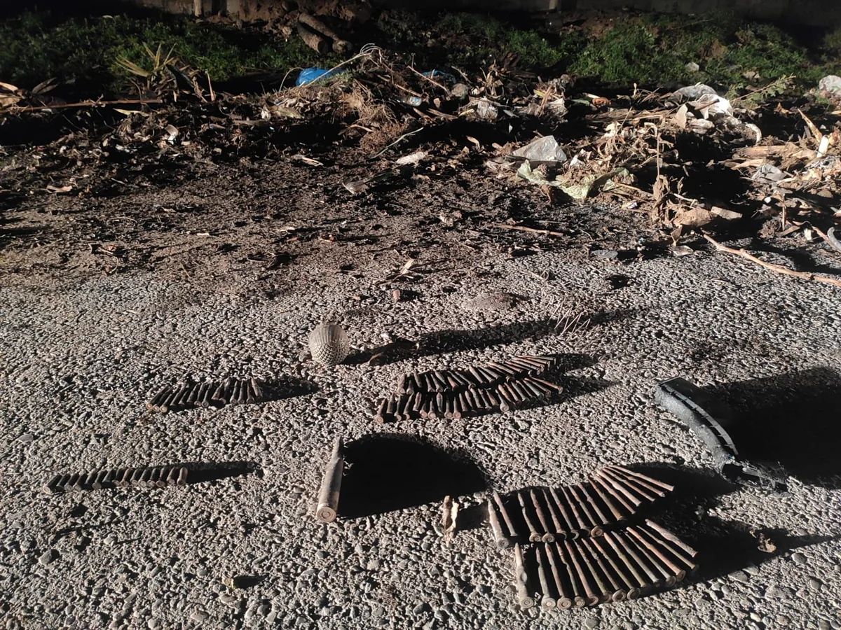 Bakıda qumbara, patron və avtomat darağı tapılıb