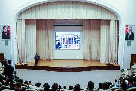 Prezident seçkiləri ilə bağlı 18 universitet tələbəsinə maarifləndirici seminarlar keçirilib