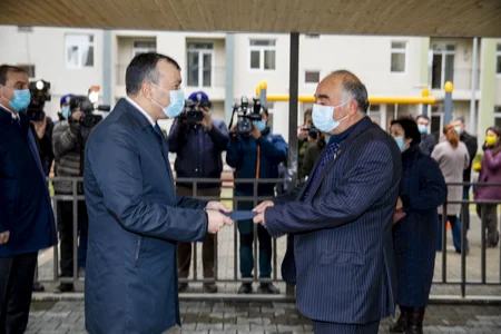 Gəncədə 103 mənzil şəhid ailələri və Qarabağ müharibəsi əlillərinə təqdim edildi