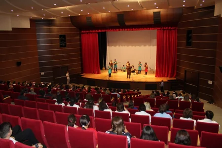 Anar Kərimov Qəbələdə mədəniyyət müəssisələrinin fəaliyyəti ilə tanış olub