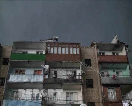 Tovuzda qasırğa ciddi fəsadlar törədib, yanğın baş verib, 1 nəfər xəsarət alıb - FOTO