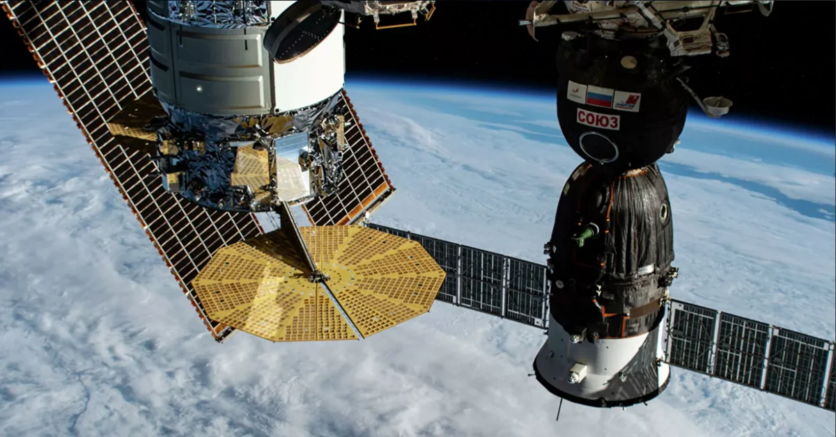 В Space Adventures рассказали, сколько стоит тур в космос