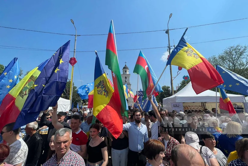 В Кишиневе проходит митинг в поддержку евроинтеграции Молдовы - ФОТОРЕПОРТАЖ