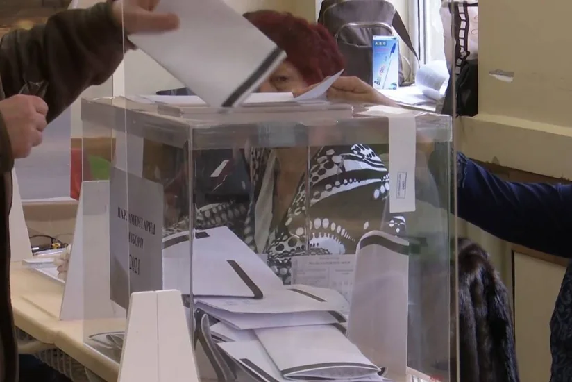 В Болгарии началось голосование во втором туре выборов президента