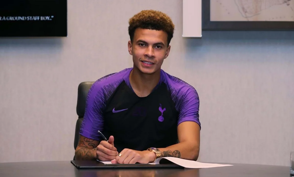 Tottenhem İngiltərə millisinin futbolçusu ilə müqavilə müddətini uzadıb