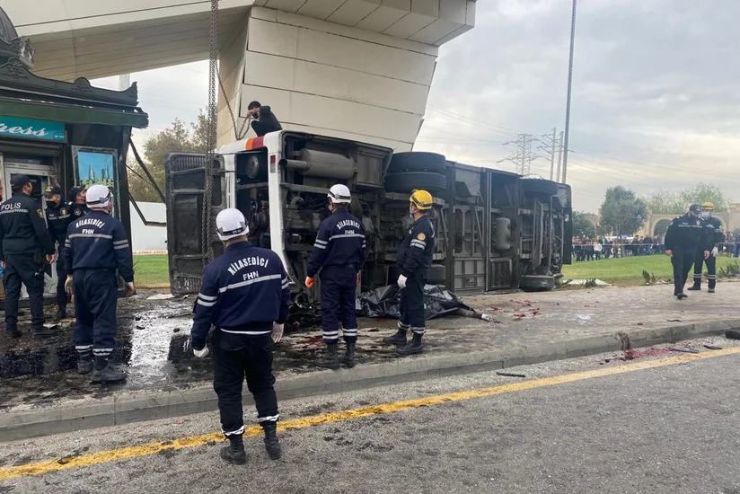 Тяжелое ДТП в Баку: 16 пострадавших помещены в больницу