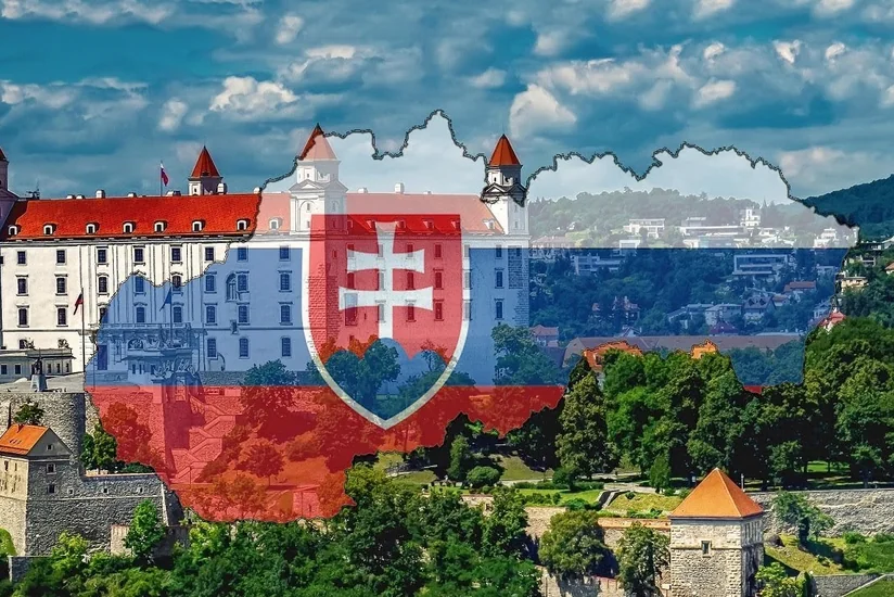Slovakiyada kommunist partiyası cinayətkar təşkilat elan edilib