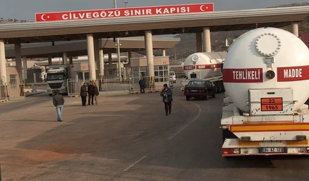 Türkiyə Suriya ilə sərhəddəki buraxılış məntəqəsini yenidən açıb