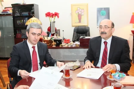 Əbülfəs Qarayev ISESCO-nun baş direktoru ilə görüşüb