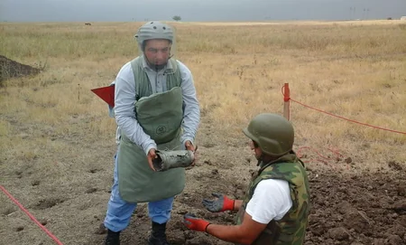 ​Tərtərdə top mərmisi və qrad raketinin hissələri tapılıb