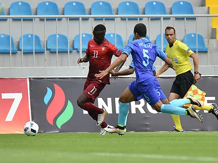 Bakıdakı ​Avropa çempionatının ilk finalçısı müəyyənləşib