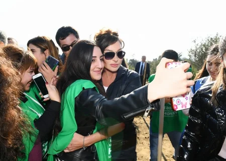 President Ilham Aliyev and first lady Mehriban Aliyeva attended tree-planting campaign in Khatai district, Baku