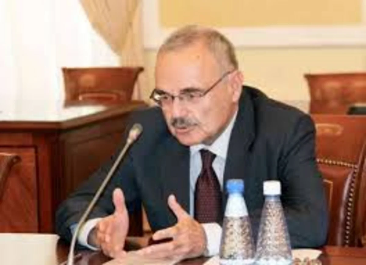 Baş nazir Artur Rasizadə SOCAR-da müşavirə keçirib