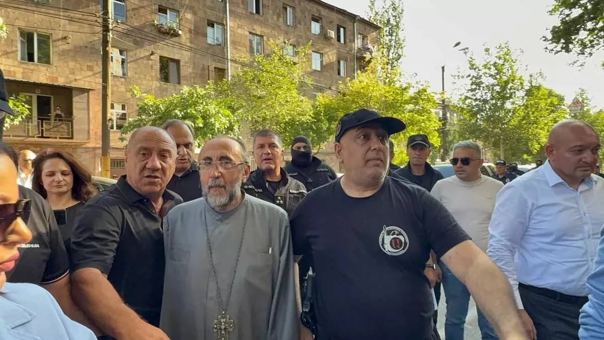 Архиепископ Ширакской епархии АПЦ Микаель прибыл в СК Армении